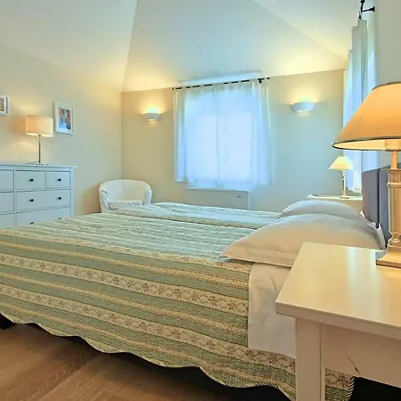 Alma Villa *