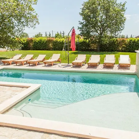 Alma Villa *