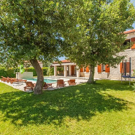 Alma Villa