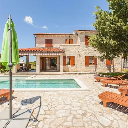 Alma Villa
